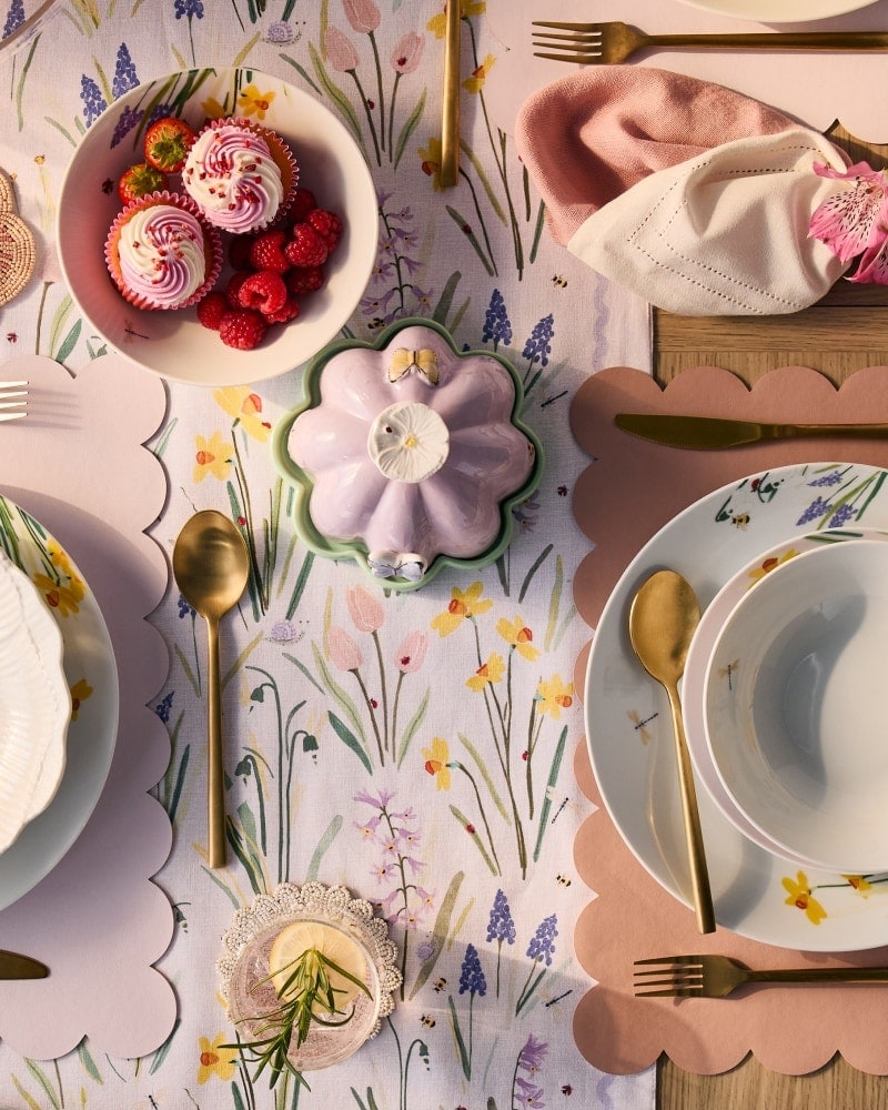 SPRING DECOR