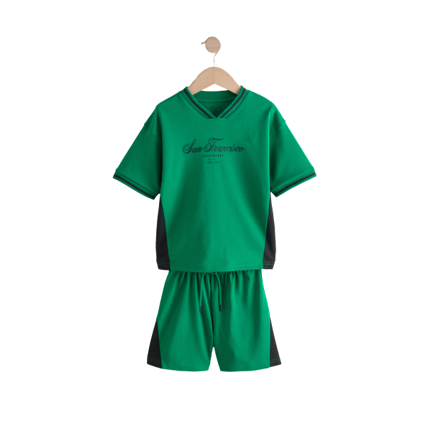 SETS & OUTFITS