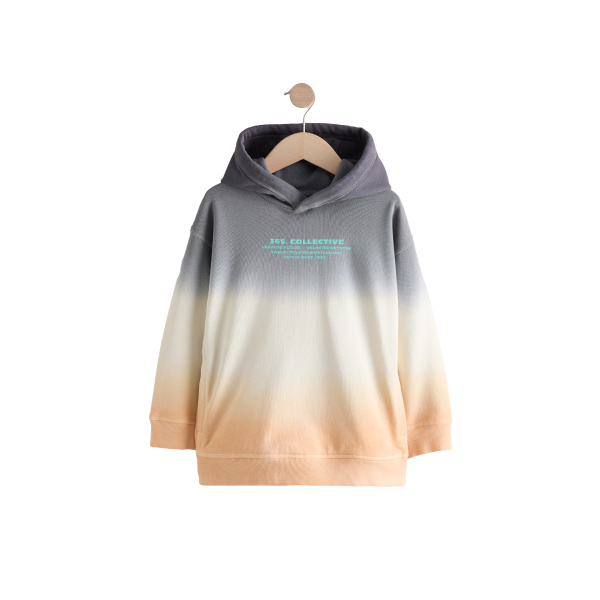 HOODIES & SWEATSHIRTS