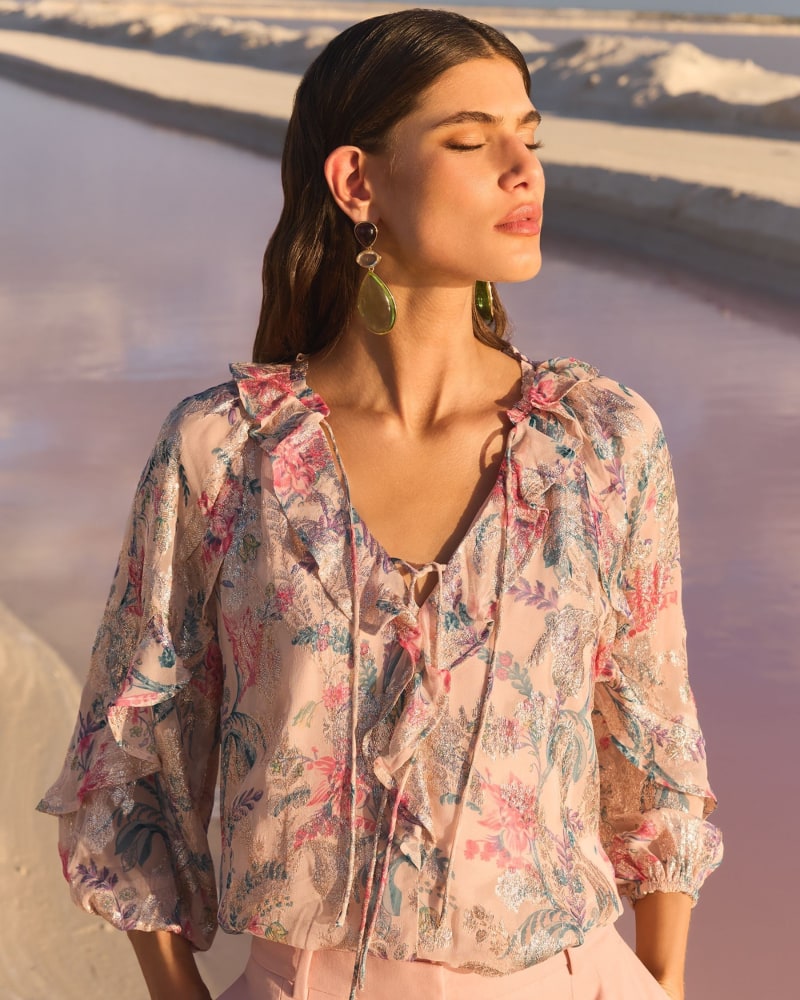 LOVE & ROSES