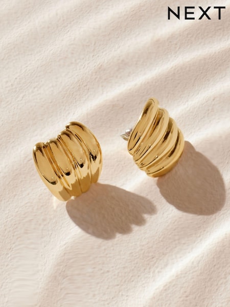 Gold Tone Stainless Steel Curved Ridge Stud Earrings (AA1599) | £15